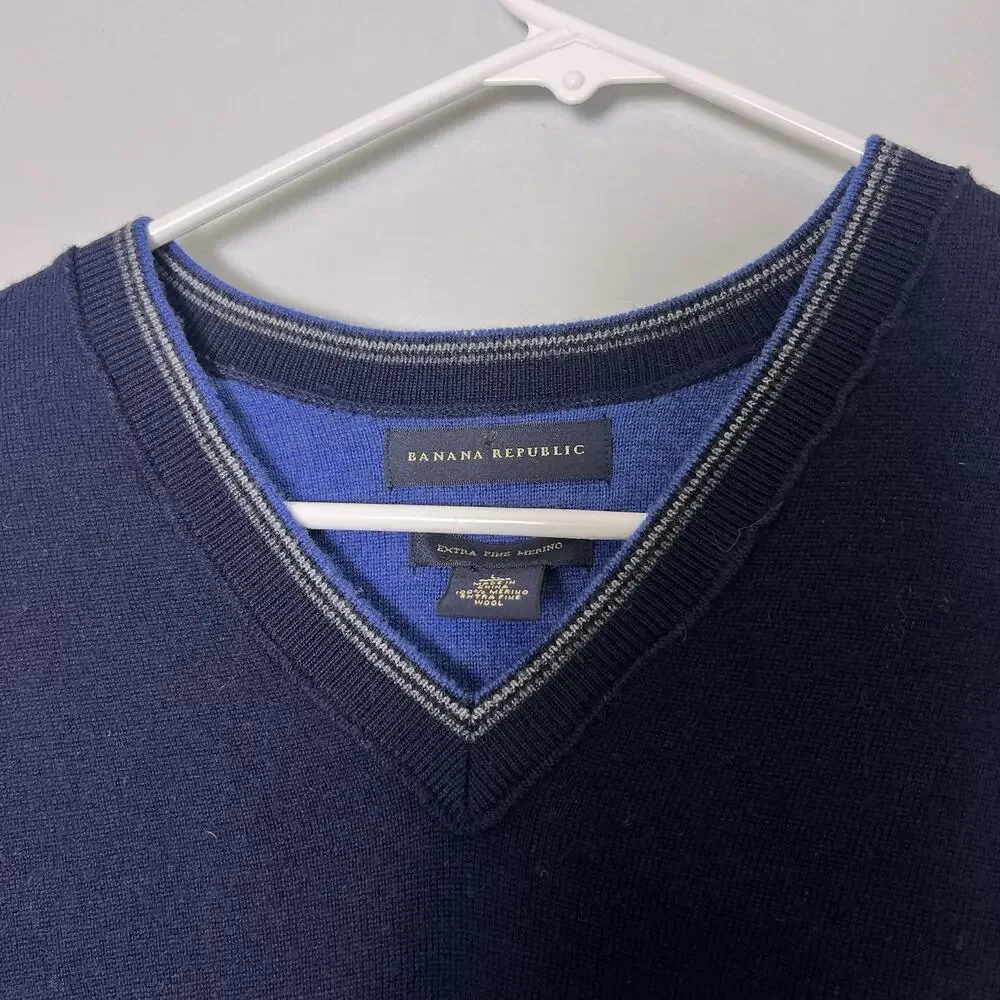 Banana Republic Men's Extra Fine Merino Wool Sweater V Neck Navy Blue Sz L